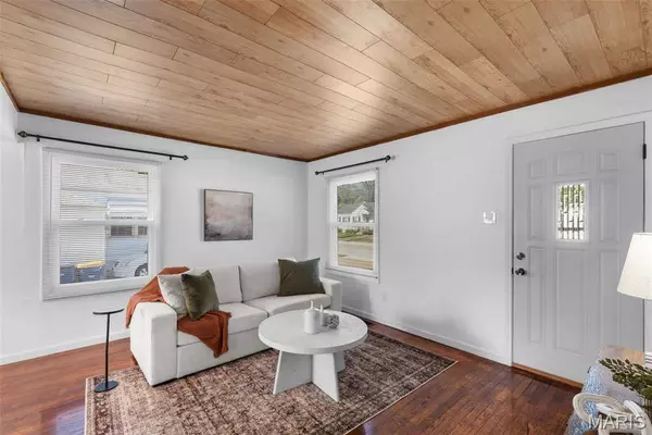 3550 Saint Joachim Ln, St Ann, MO 63074