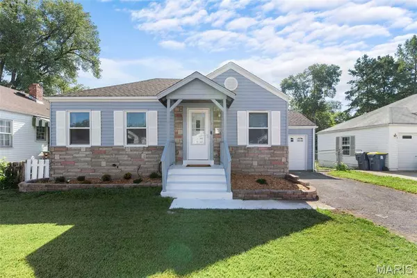 3550 Saint Joachim Ln, St Ann, MO 63074