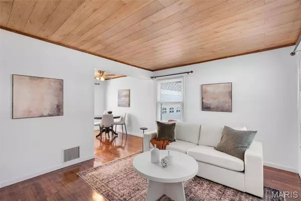 3550 Saint Joachim Ln, St Ann, MO 63074