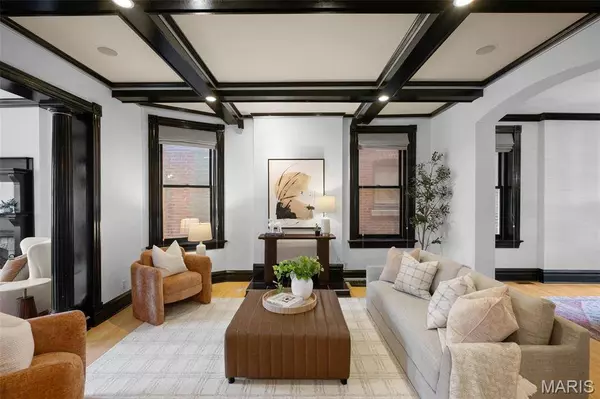 3808 Wyoming ST, St Louis, MO 63116