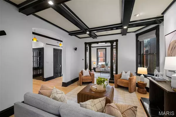 3808 Wyoming ST, St Louis, MO 63116