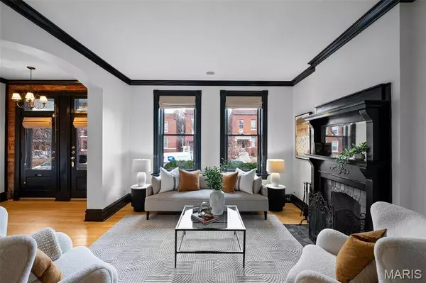 3808 Wyoming ST, St Louis, MO 63116