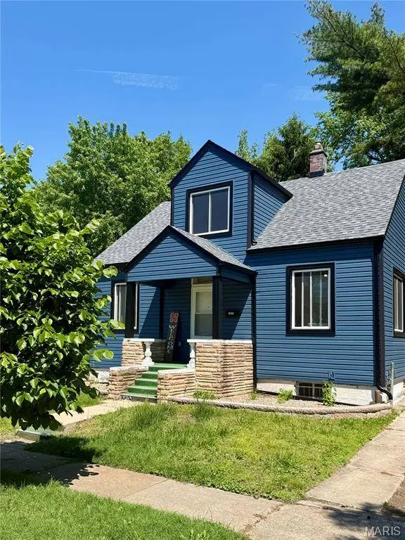 7025 Julian AVE, University City, MO 63130