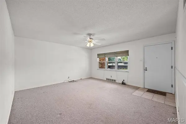 223 Susan RD, St Louis, MO 63129