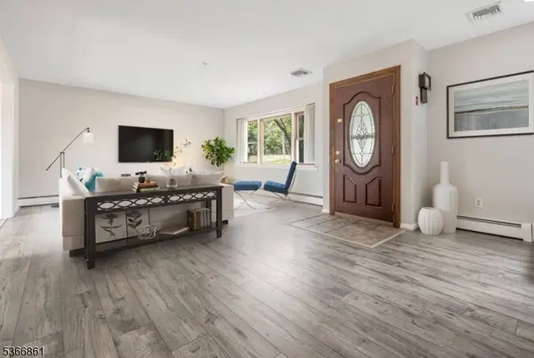 33 MUSCONETCONG AVENUE, Hopatcong Boro, NJ 07843