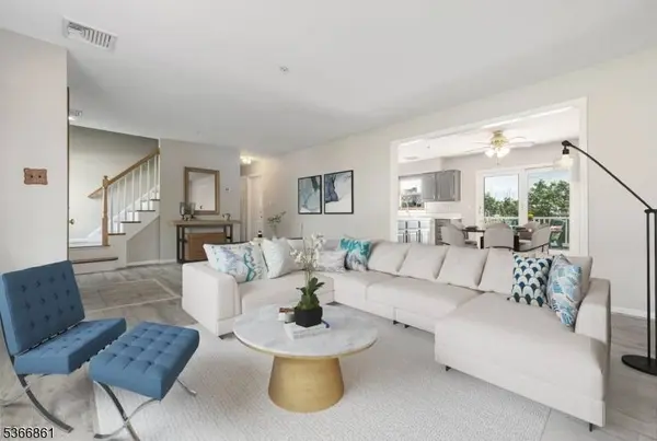 33 MUSCONETCONG AVENUE, Hopatcong Boro, NJ 07843