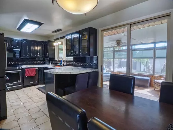 3429 55 AVE, Red Deer, AB T4N 5L4