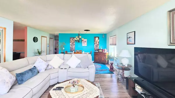 2006 25 AVE, Bowden, AB T0M0K0