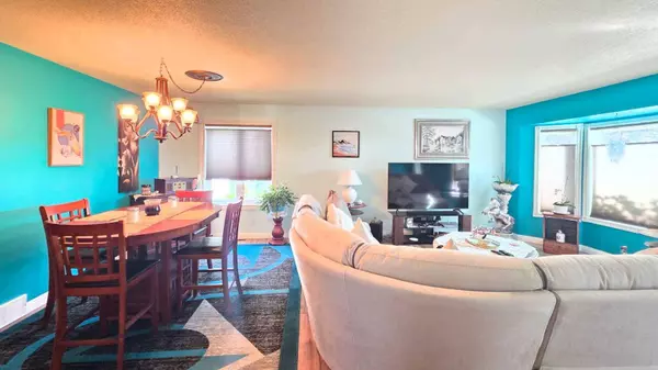 2006 25 AVE, Bowden, AB T0M0K0