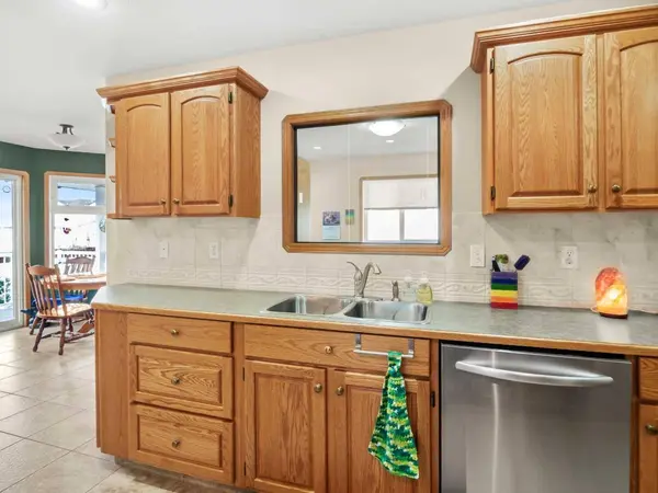 15 Agnew Close, Red Deer, AB T4R 3L5