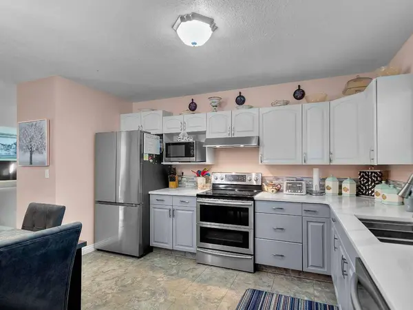 2006 25 AVE, Bowden, AB T0M0K0