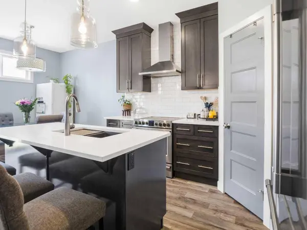 3541 44 AVE, Red Deer, AB T4N 3H2