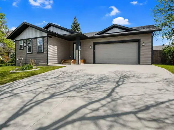 3541 44 AVE, Red Deer, AB T4N 3H2