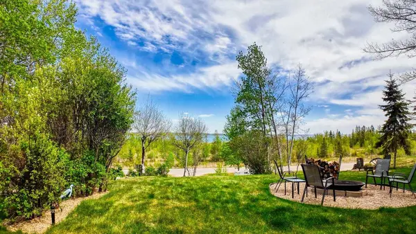 20 Lakeshore DR, Rural Ponoka County, AB T0C 2J0
