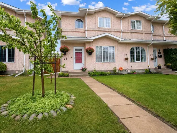 21 Dixon CRES, Red Deer, AB T4R 2J1