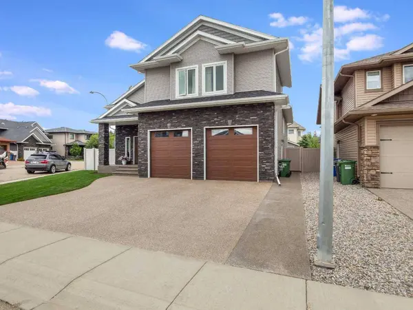 25 Grove Close, Red Deer, AB T4P 0P4