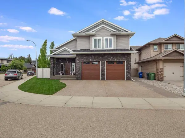 25 Grove Close, Red Deer, AB T4P 0P4