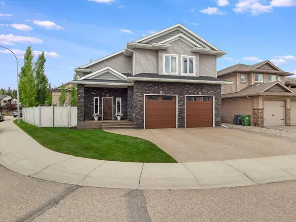 25 Grove Close, Red Deer, AB T4P 0P4