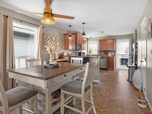 182 Jaspar CRES, Red Deer, AB T4P 0G9