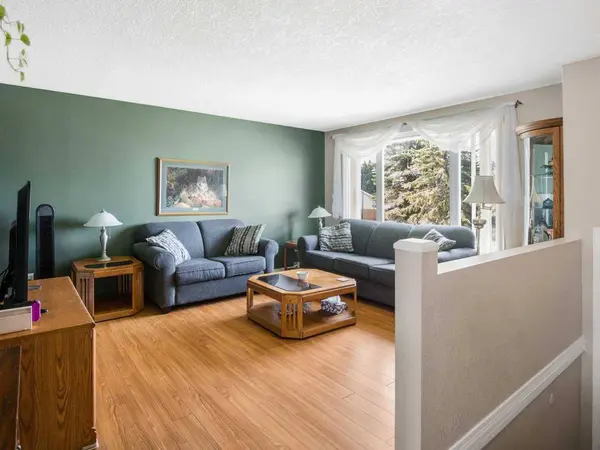 93 Crawford ST, Red Deer, AB T4P 2G4