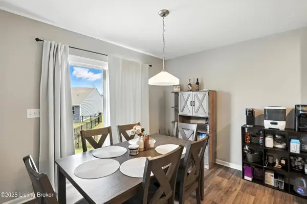 2142 Penny Ln, Hebron, KY 41048