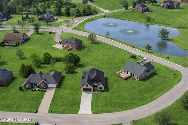 2 Valleywood Ct, Carrollton, KY 41008