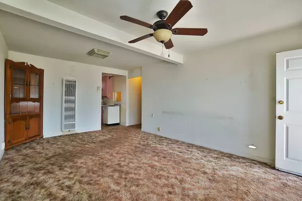 1240 Washington Street, Hanford, CA 93230