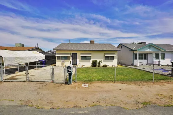 1240 Washington ST, Hanford, CA 93230