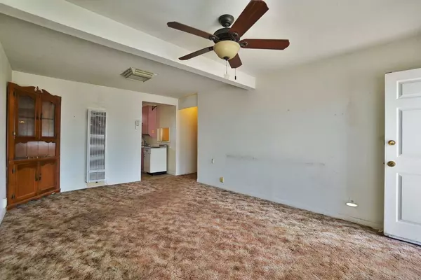 1240 Washington ST, Hanford, CA 93230