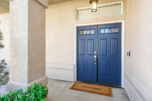 449 Camden Court, Lemoore, CA 93245