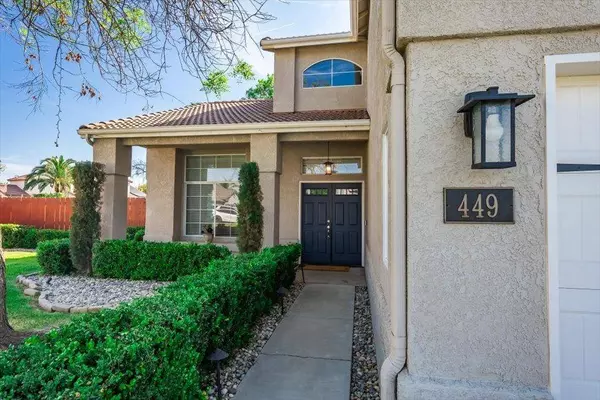 449 Camden CT, Lemoore, CA 93245