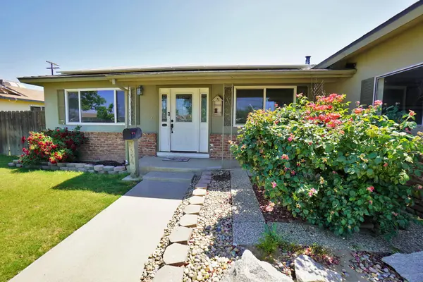 1556 N Lemoore Avenue, Lemoore, CA 93245