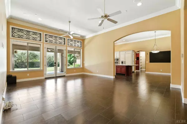 13611 Francisco Drive, Hanford, CA 93230