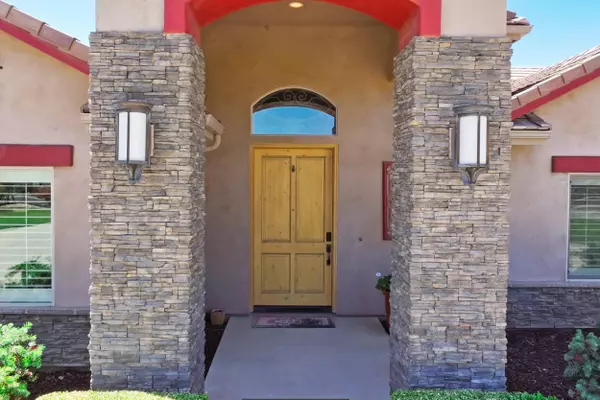 13611 Francisco Drive, Hanford, CA 93230