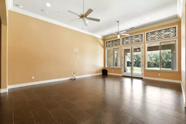 13611 Francisco Drive, Hanford, CA 93230