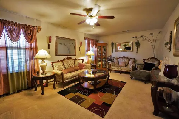 1200 Oxford WAY, Hanford, CA 93230