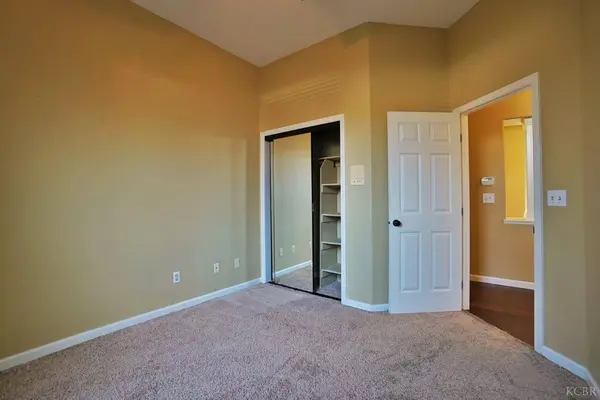 845 E Redwood Circle E, Hanford, CA 93230