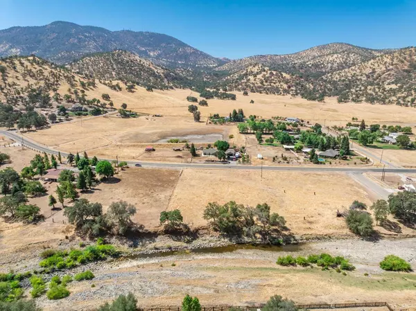 5770 Elwood, Sanger, CA 93657