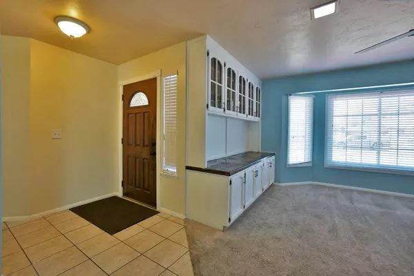 2475 Santa Lucia Court, Hanford, CA 93230