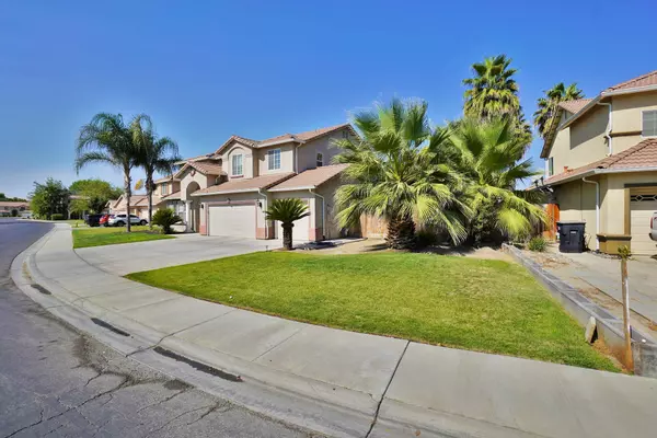 1095 Paradise Drive, Lemoore, CA 93245
