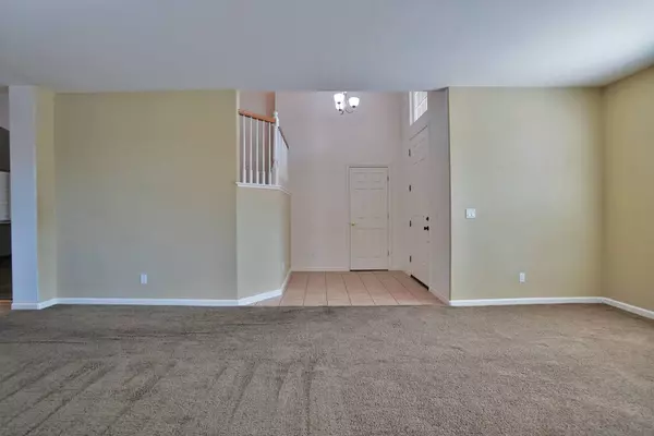 1095 Paradise Drive, Lemoore, CA 93245