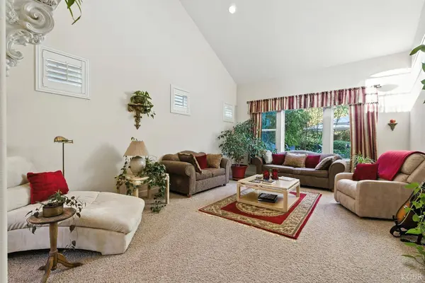 5882 N Phoenix Avenue N, Fresno, CA 93723