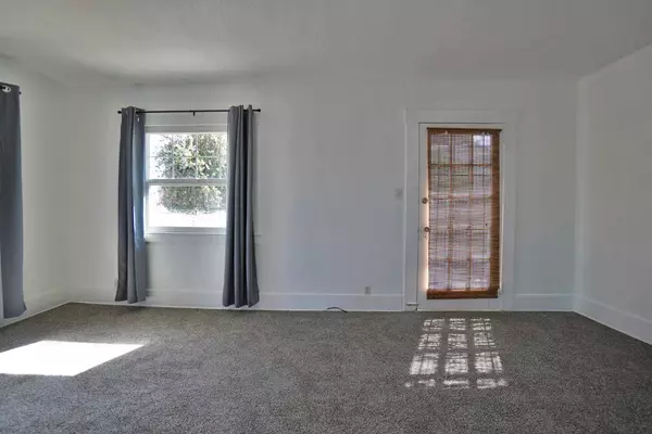 433 W Florinda ST, Hanford, CA 93230