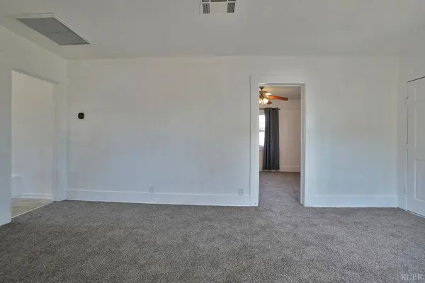 433 W Florinda Street W, Hanford, CA 93230