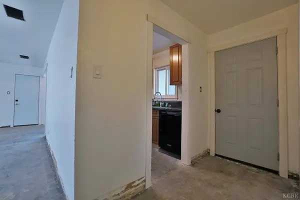 1108 Millwood Drive, Sanger, CA 93657