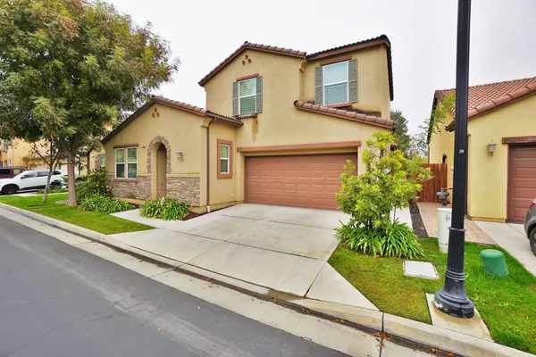 1795 W Van Gogh Way, Hanford, CA 93230