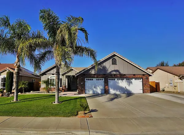 1894 W Tudor Lane, Hanford, CA 93230