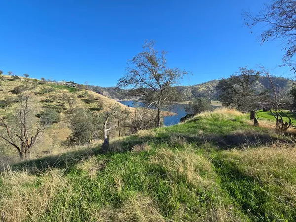 20600 Galileo CT, Friant, CA 93626