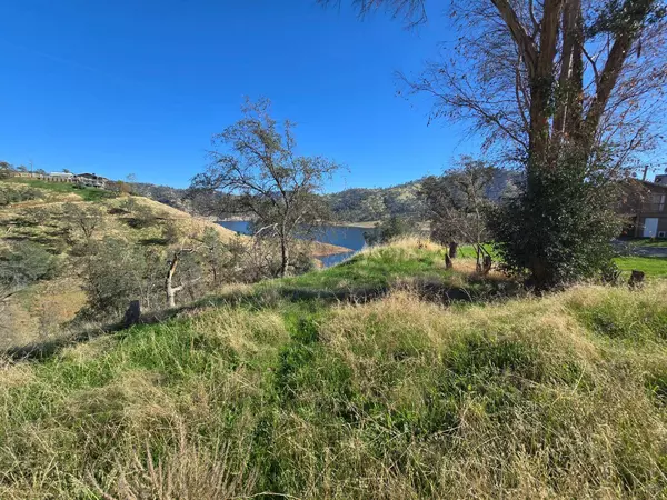 20600 Galileo CT, Friant, CA 93626