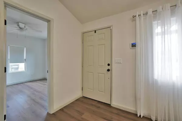 629 Neville ST, Hanford, CA 93230